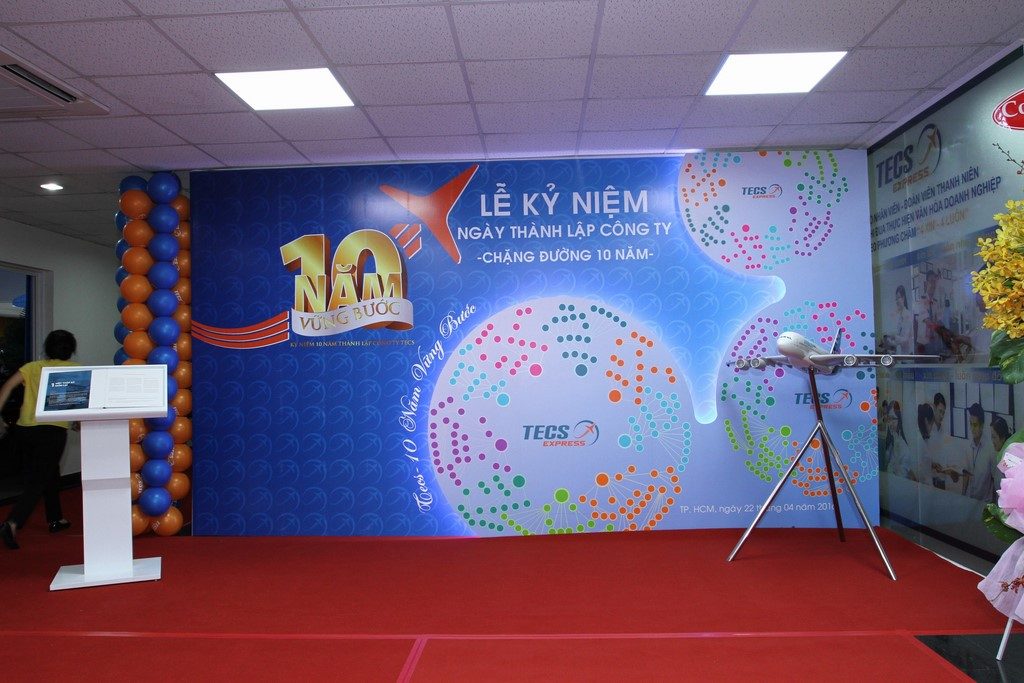 thi-cong-backdrop-binh-duong-3