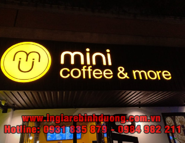 bang-hieu-hop-den-quan-cafe-3